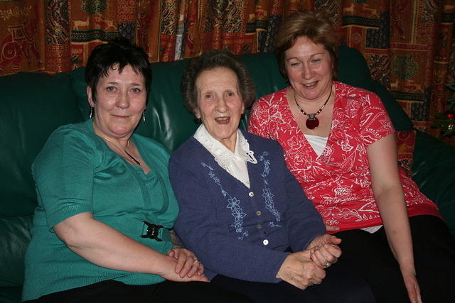 Granny and the two lasses